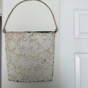 Metal Hanging Basket with Handle